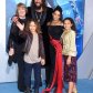 Джейсон Момоа с семьей на премьере «Аквамена» в Лос-Анджелесе: ритуальные танцы и сломанный трезубец