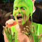 Дрейк использовал фото Хэлли Берри, покрытую зеленой слизью, для презентации своего нового сингла
