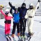 Майкл Дуглас с женой и детьми стал на лыжи