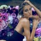 Ева Бушмина в цветочной фотосессии