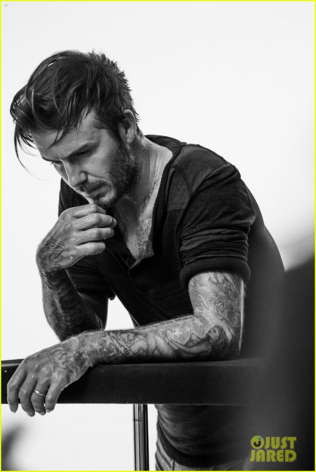 david-beckhams-hot-shirtless-body-is-on-display-for-new-hm-bodywear-05