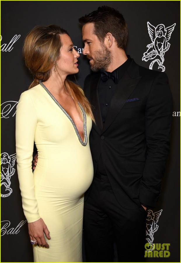 blake-lively-accentuates-baby-bump-with-a-beaming-ryan-reynolds-04