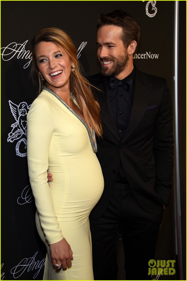 blake-lively-accentuates-baby-bump-with-a-beaming-ryan-reynolds-02
