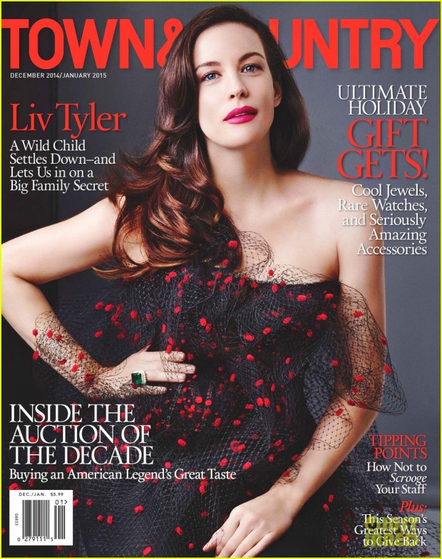 liv-tyler-covers-town-country-december-2014-01