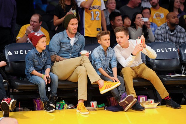 David-Beckham-Lakers-Game-His-Sons-Pictures