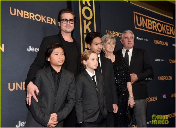 brad-pitt-brings-family-to-unbroken-hollywood-premiere-03