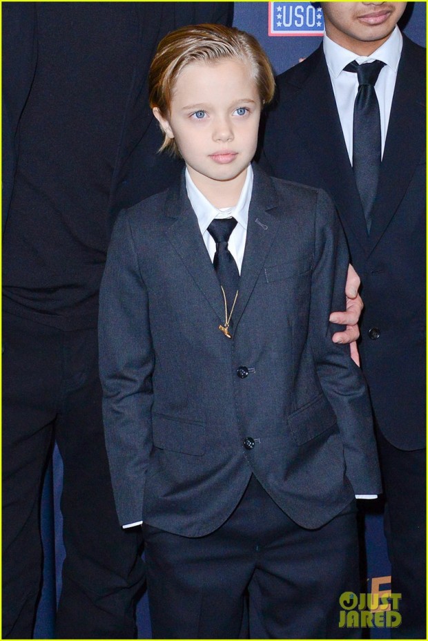 brad-pitt-brings-family-to-unbroken-hollywood-premiere-13