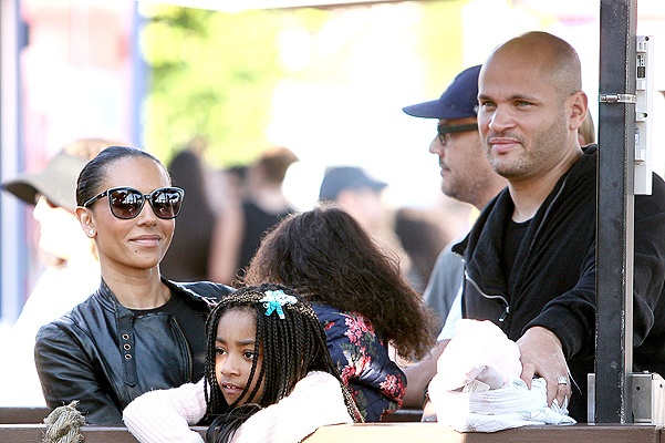 EXCLUSIVE: Mel B has fun at the fair with her family in L.A. NO DAILY MAIL ONLINE, 2ND RIGHTS AUSTRALIA, U.K AND NZ. NO AUSTRIA, GERMANY, SWITZERLAND