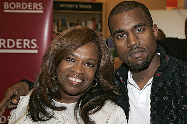 Donda West Signs Copies of Her New Book, "Raising Kanye" - June 6, 2007