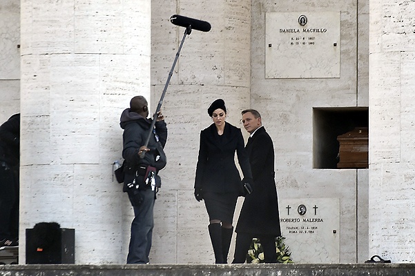 Daniel Craig and Monica Bellucci filming for the new upcoming James Bond film 'Spectre'