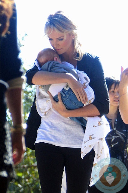 Charlize-Theron-on-set-in-January-with-a-new-baby-possibly-Jackson