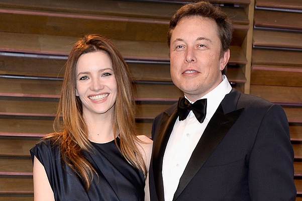 WEST HOLLYWOOD, CA - MARCH 02:  Actress Talulah Riley (L) and CEO of Tesla Motors Elon Musk attend the 2014 Vanity Fair Oscar Party hosted by Graydon Carter on March 2, 2014 in West Hollywood, California.  (Photo by Pascal Le Segretain/Getty Images) 