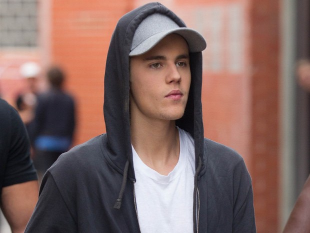 Justin-Bieber-nu-comme-un-ver-dans-le-New-York-Daily-News_exact780x585_l