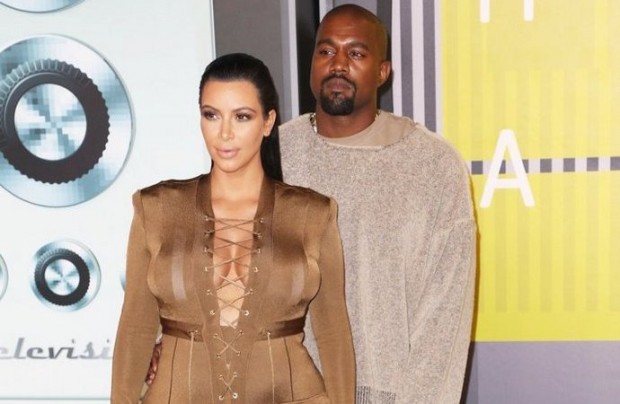 kim-kardashian-learning-to-play-piano-for-a-duet-with-hubby-kanye-west