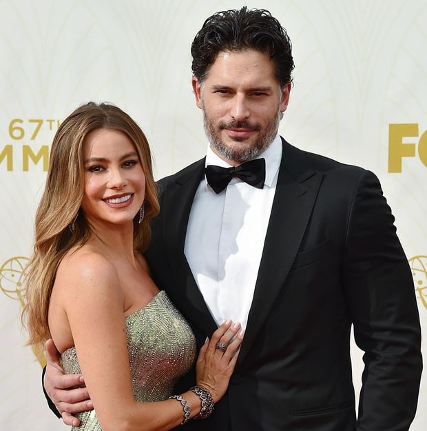 sofia-vergara-joe-manganiello-wedding-details-2-0a071a6a-9895-493b-8ee8-cbd998b45a46