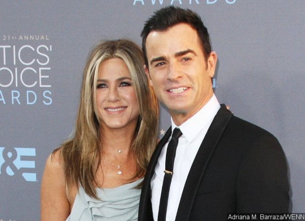 jennifer-aniston-and-justin-theroux-visit-mexican-orphanage