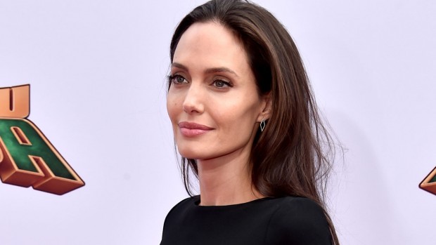 Анджелина Джоли призналась, что не думала становиться матерью