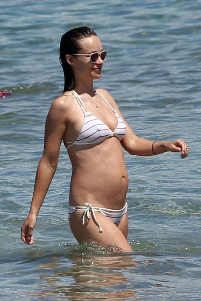 Exclusive... Olivia Wilde Goes For A Swim With Her Family In Maui  ***NO WEB USE W/O PRIOR AGREEMENT - CALL FOR PRICING***