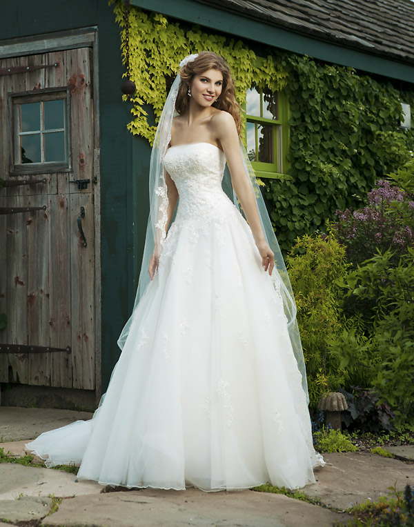 Модели свадебных платьев: разнообразие вариантов для современных невест - 1
