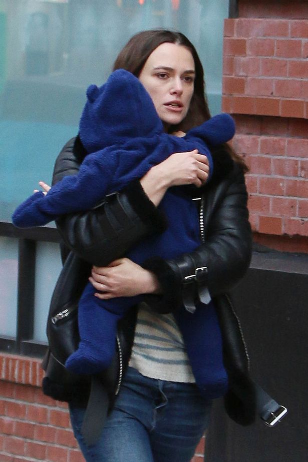 Keira-Knightley-with-daughter-Edie