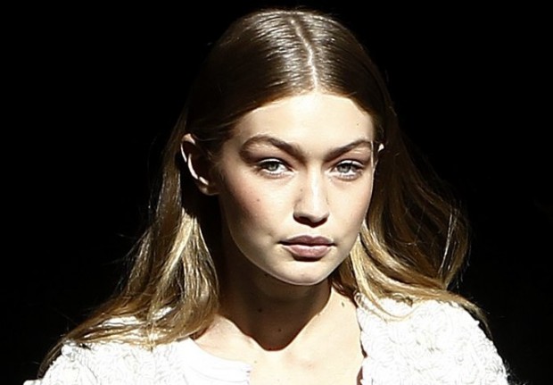 gigi-hadid-allegedly-gets-bullied-by-other-victoria-s-secret-models-ahead-of-big-show