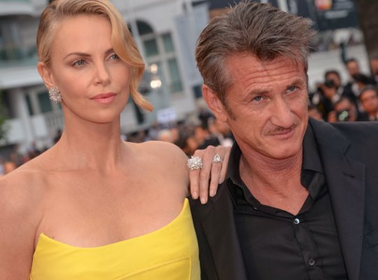 charlize-theron-sean-penn-movie-flop-last-face-pp-