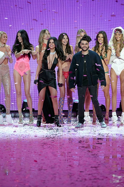 2015 Victoria's Secret Fashion Show - Runway