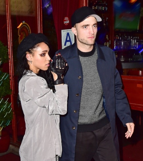 robert-pattinson-and-talia-barnett-7[1]