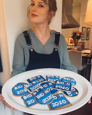 Знаменитая певица испекла печенье в знак поддержки Джо Байдена на выборах президента 2020