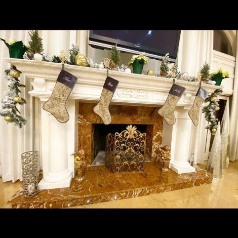 Как украсил свою рождественскую ёлку в особняке за 20 миллионов долларов Крис Хемсворт, а также другие звёзды шоу бизнеса?