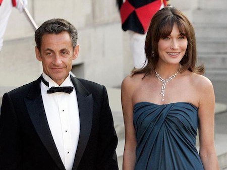 Супруга Николя Саркози выразила поддержку мужу в социальной сети, назвав приговор мужа “несправедливостью”