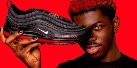 Компания Nike подала в суд на рэп исполнителя Lil Nas X за использование своего логотипа