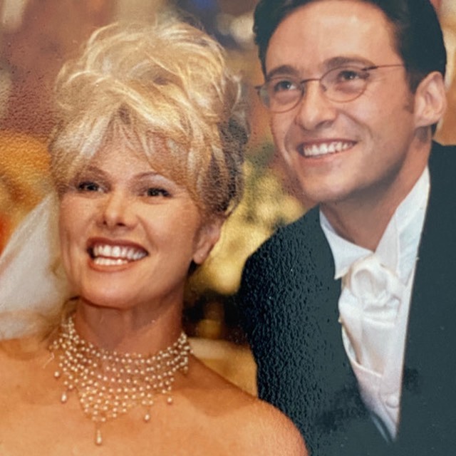 Хью Джекман вместе с женой Деборрой Ли Фернесс отпраздновали 25 летний юбилей со дня свадьбы