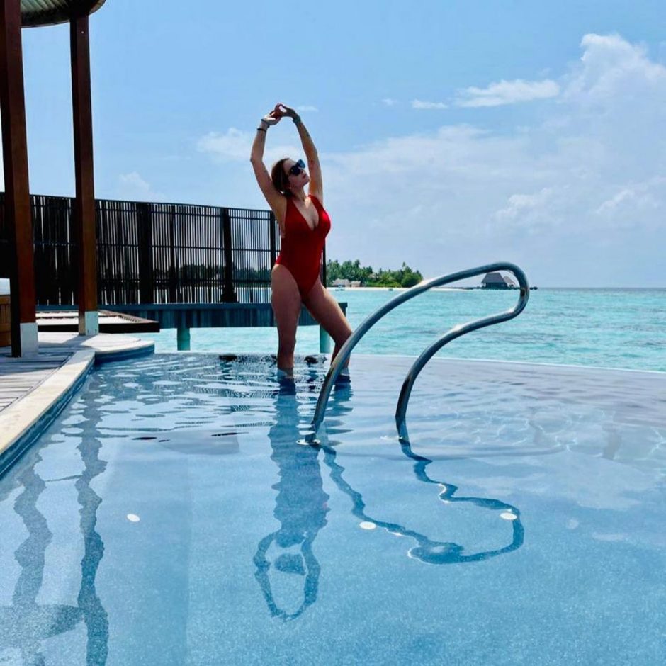 34 летняя Линдси Лохан отправила привет поклонникам с шикарного курорта на Мальдивах