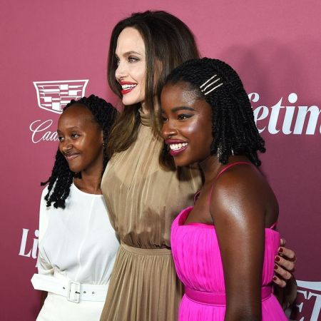Сальма Хайек и Анджелина Джоли появились на обложке глянца ELLE: актрисы презентовали свою новую работу - 4