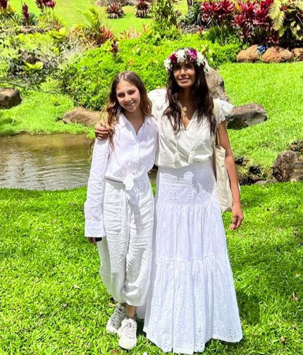 Райский отдых: Падма Лакшми с дочерью отправилась на Гавайские острова - 1