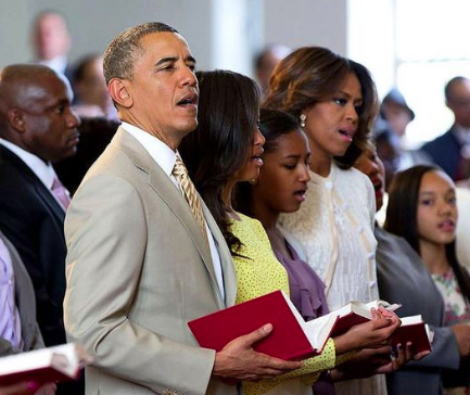 Мишель Обама опубликовала новое фото с дочерями, чтобы поздравить Барака Обаму в честь Дня отца - 1