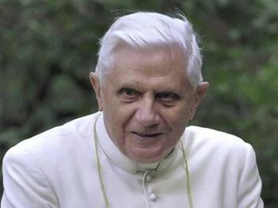 На 95-м году жизни умер Папа Римский Бенедикт XVI - 1