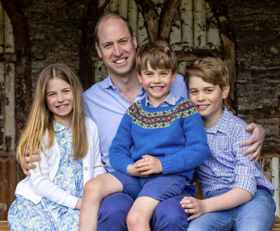 Принц Уильям с тремя детьми на портрете в честь празднования Дня отца - 2