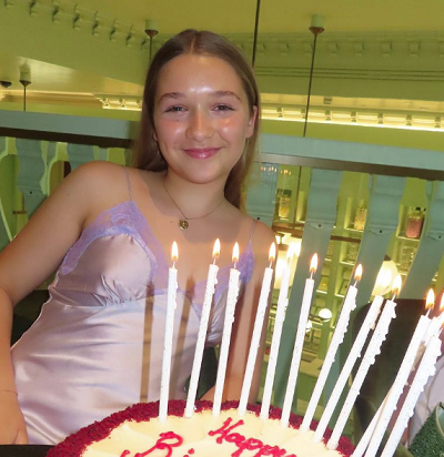 Дэвид и Виктория Бекхэм отпраздновали 12-летие дочери Харпер - 5