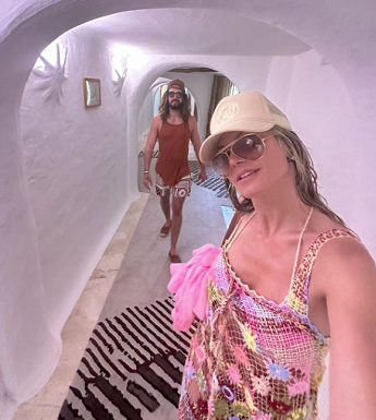 Хайди Клум в отпуске с мужем на острове Сардиния: фото - 2