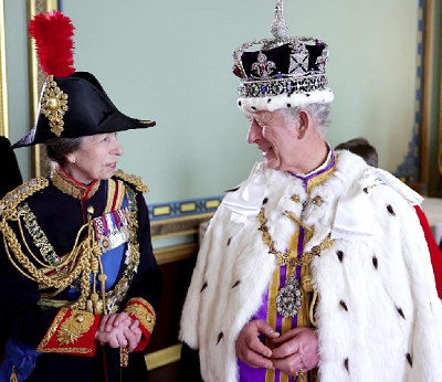 Король Карл поздравил сестру, принцессу Анну с 73-летием - 1