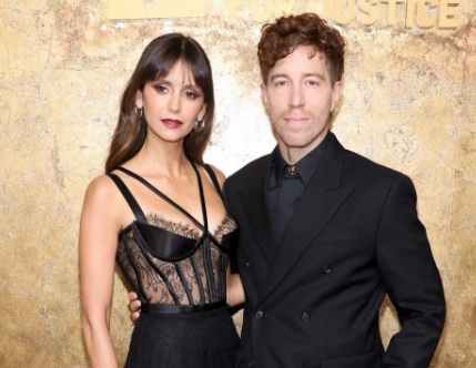 Нина Добрев и Шон Уайт