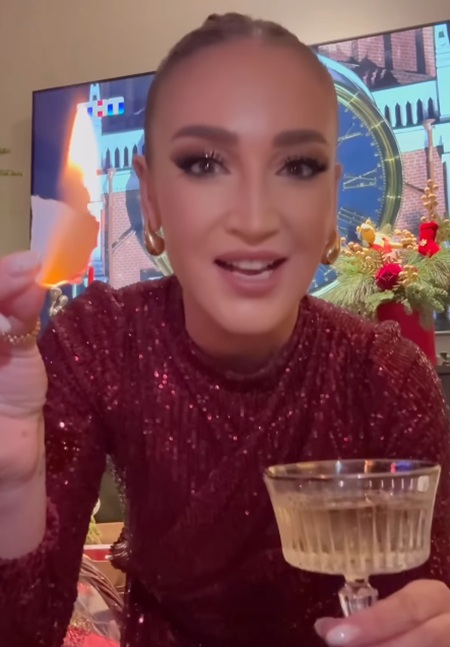 Ольга Бузова, певица