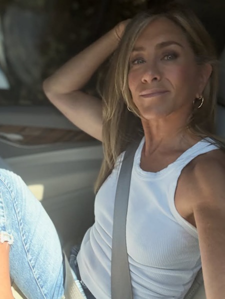 Дженнифер Энистон