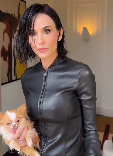 Три мировые звезды на подиуме Gucci в Милане: Деми Мур, Кейт Мосс и Ратаковски впечатлили образами - 2 Деми Мур