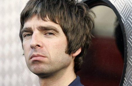 Ноэл Галлахер — один из главных героев документального фильма Oasis