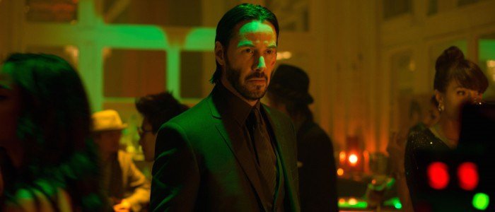 Киану Ривз заменил Алана Ричсона в «Maelstrom» от Netflix: «Крепкий орешек» в ураган - 1 Киану Ривз в кадре из фильма «Джон Уик» в зелёном свете клуба