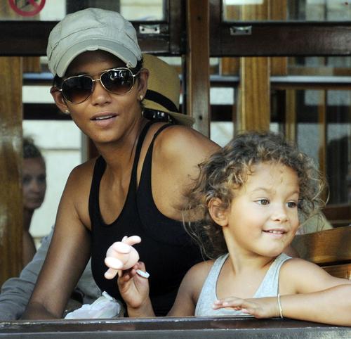 halle_berry_daughter1