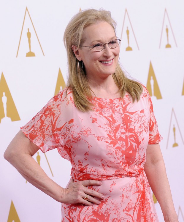 Meryl-Streep-selected-pop-color-her-outfit